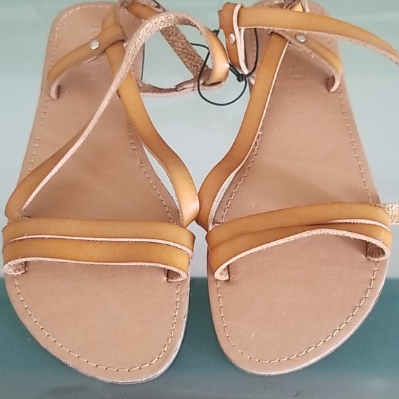 Forever 21 Shoes - Forever 21 sandals